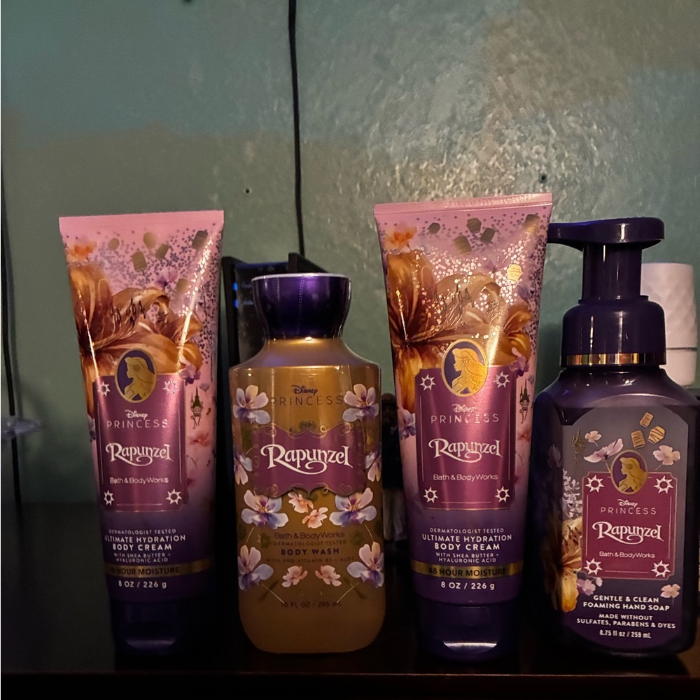 Disney Princess Rapunzel Bath & Body Set - Purple & Gold (4) pc